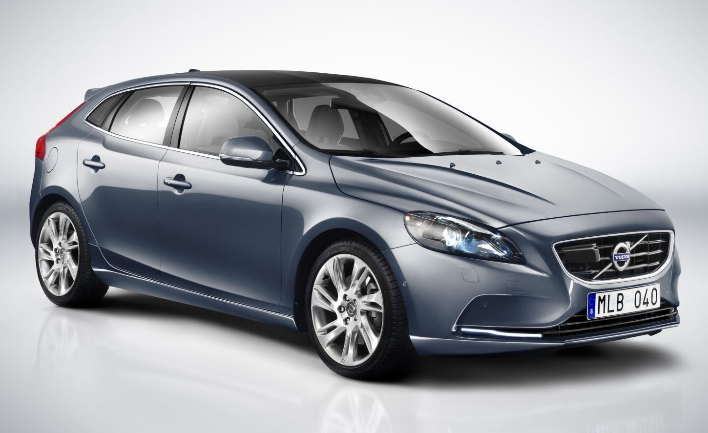 Volvo V40  Cross Country 2.0d AT (150 HP) - dane techniczne, wymiary, spalanie i opinie