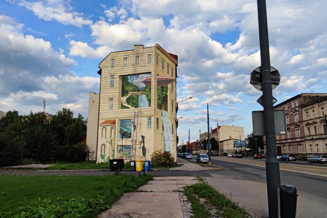 Mural w Katowicach przy ulicy Warszawskiej