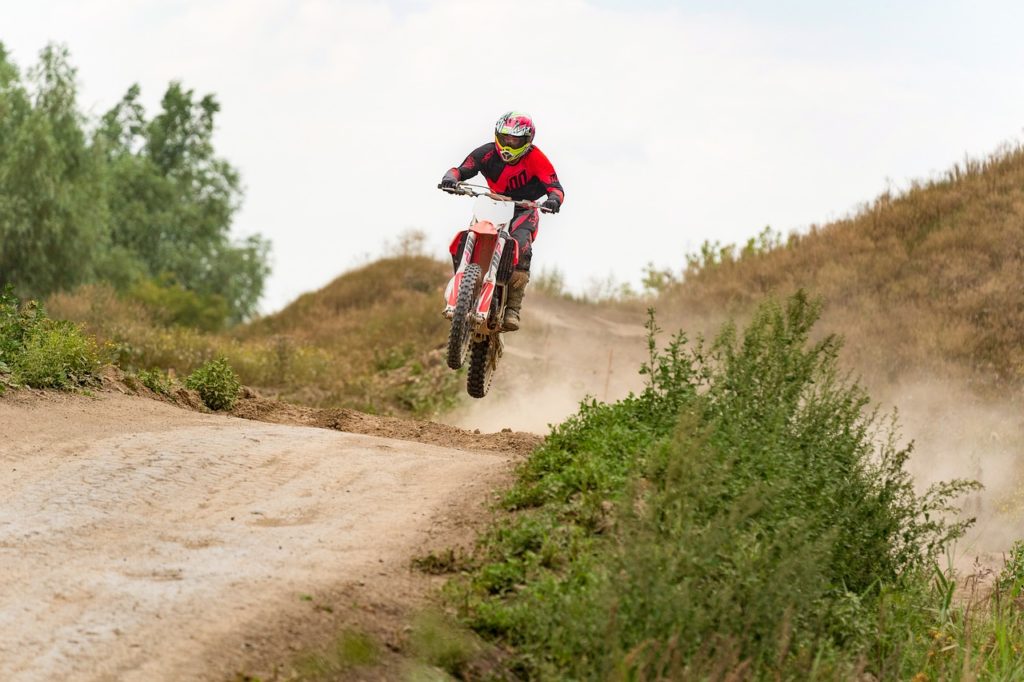 Co to jest tor motocrossowy?